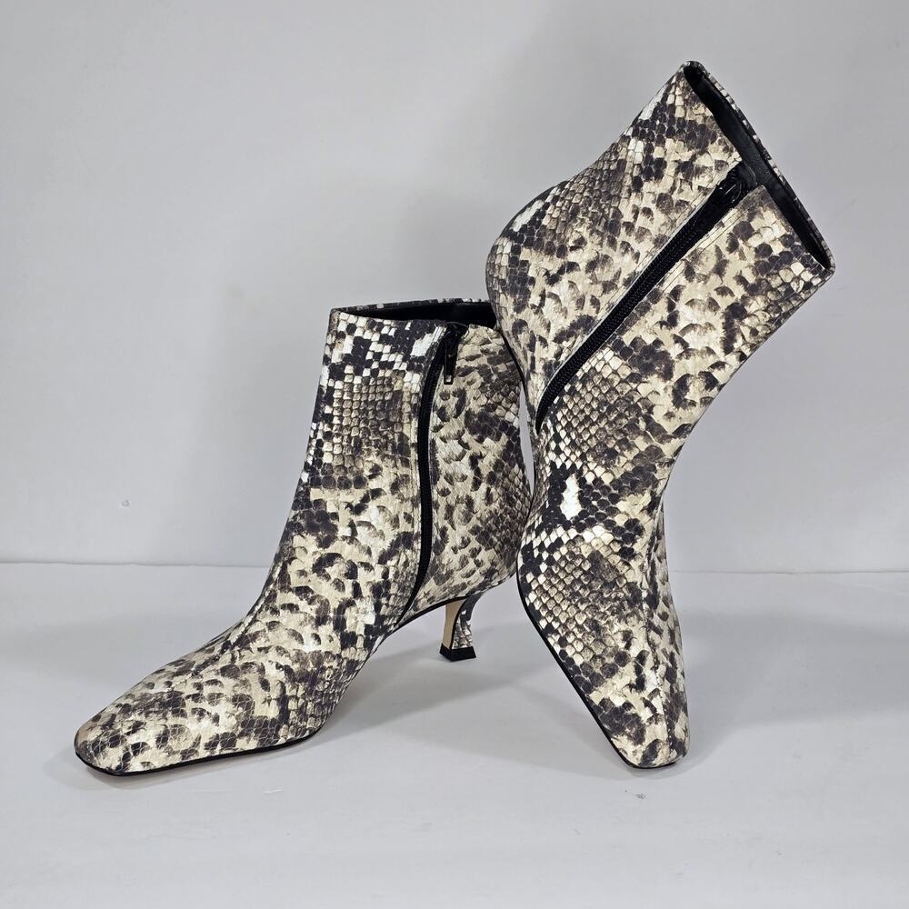 Gianni Bini Women’s Ankle Boots 7.5 Snake Print Side Zip Pointed Toe Kitten Heel